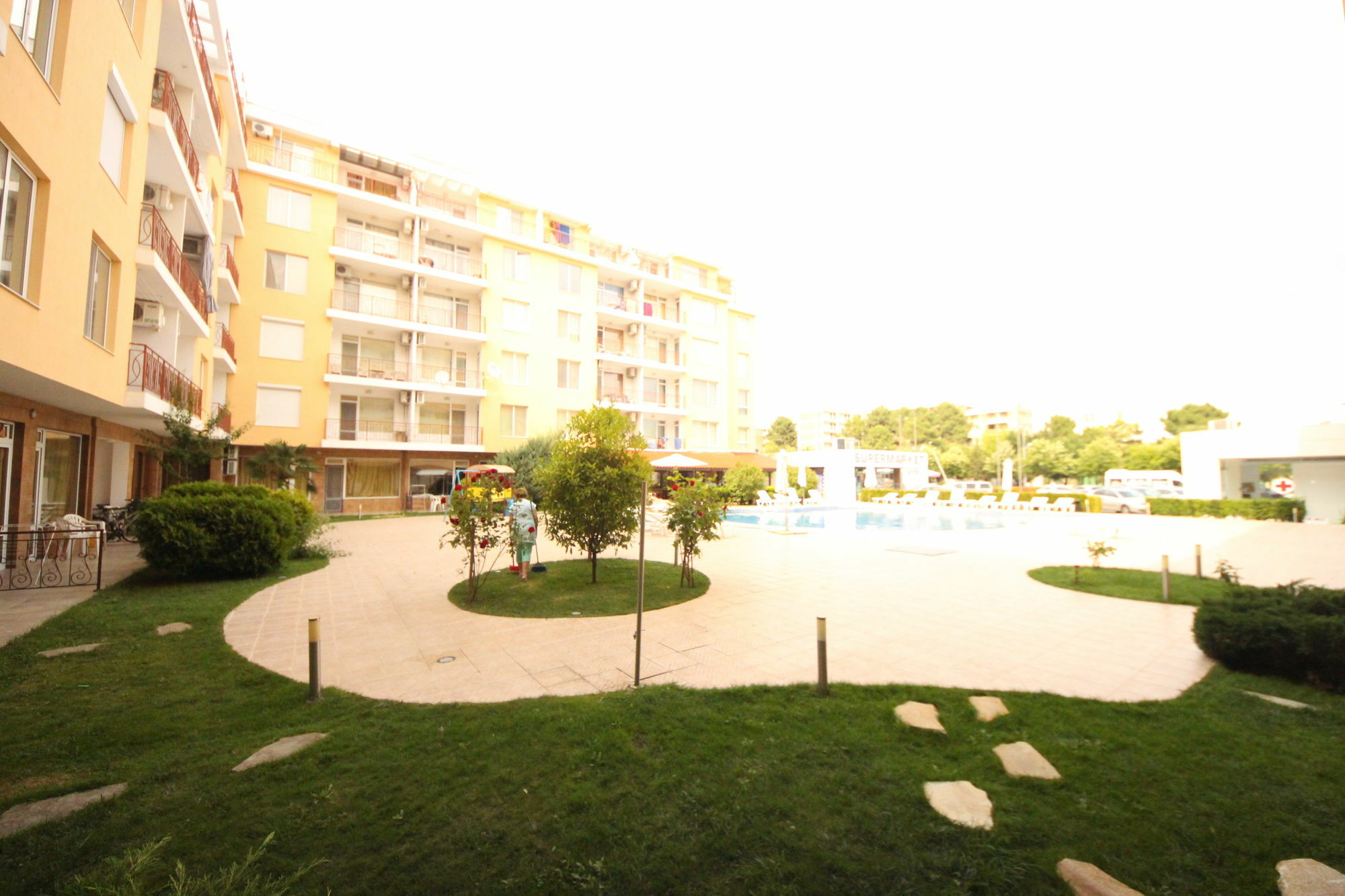 Sunny Day 1 - Menada Apartments ساني بيتش المظهر الخارجي الصورة