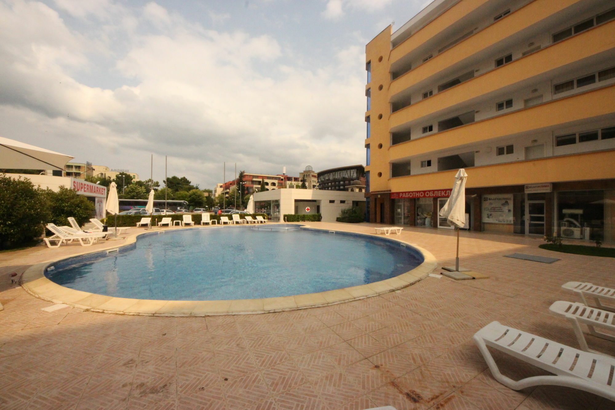 Sunny Day 1 - Menada Apartments ساني بيتش المظهر الخارجي الصورة